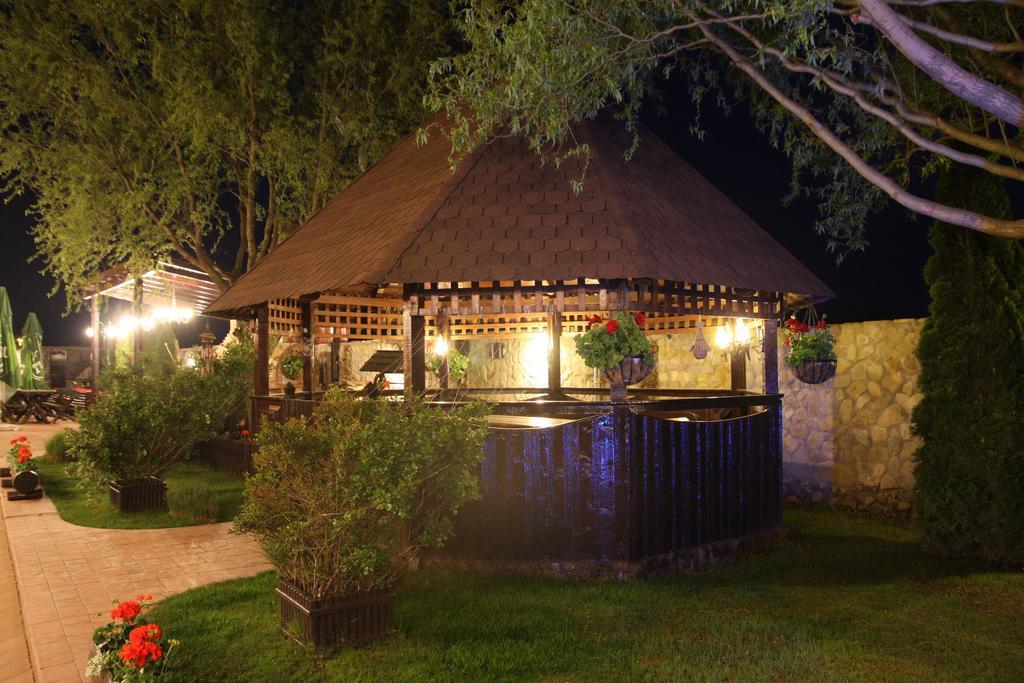 Rixo'S Guesthouse Cîrcea المظهر الخارجي الصورة