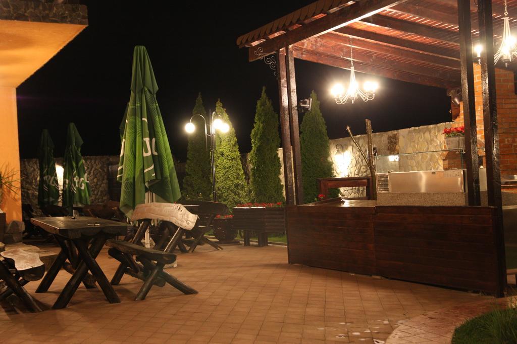 Rixo'S Guesthouse Cîrcea المظهر الخارجي الصورة