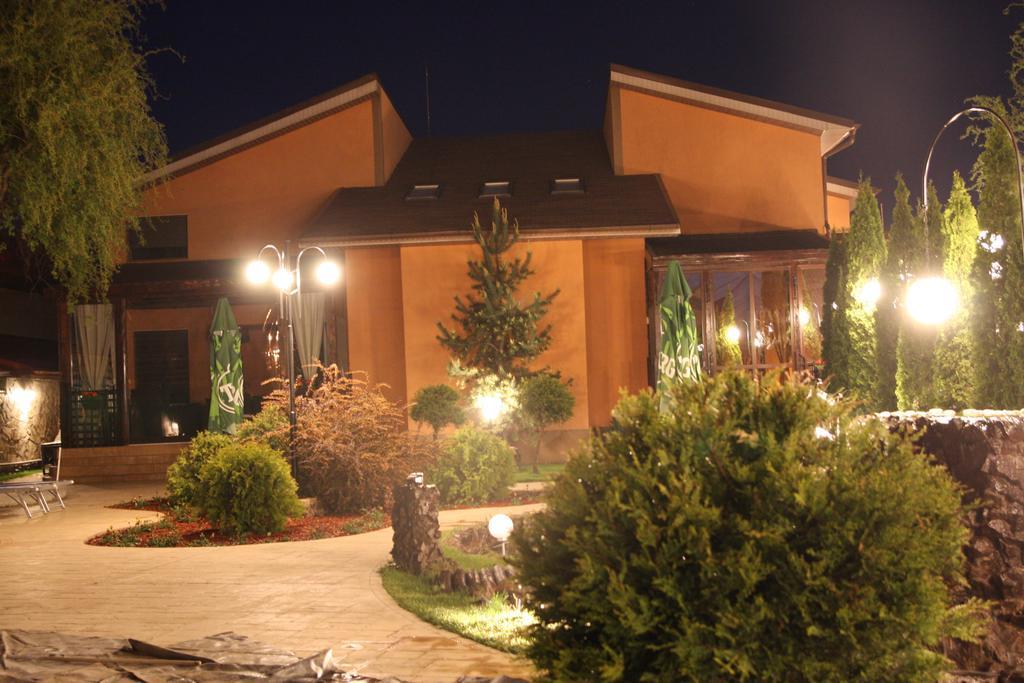 Rixo'S Guesthouse Cîrcea المظهر الخارجي الصورة