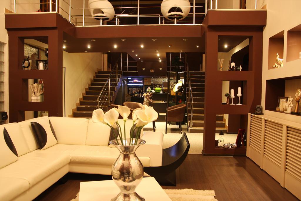 Rixo'S Guesthouse Cîrcea المظهر الخارجي الصورة